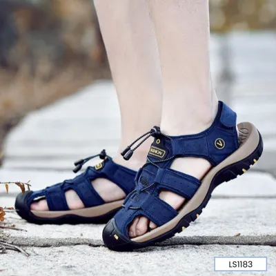 REEF RUNNERS SUMMER SANDALS